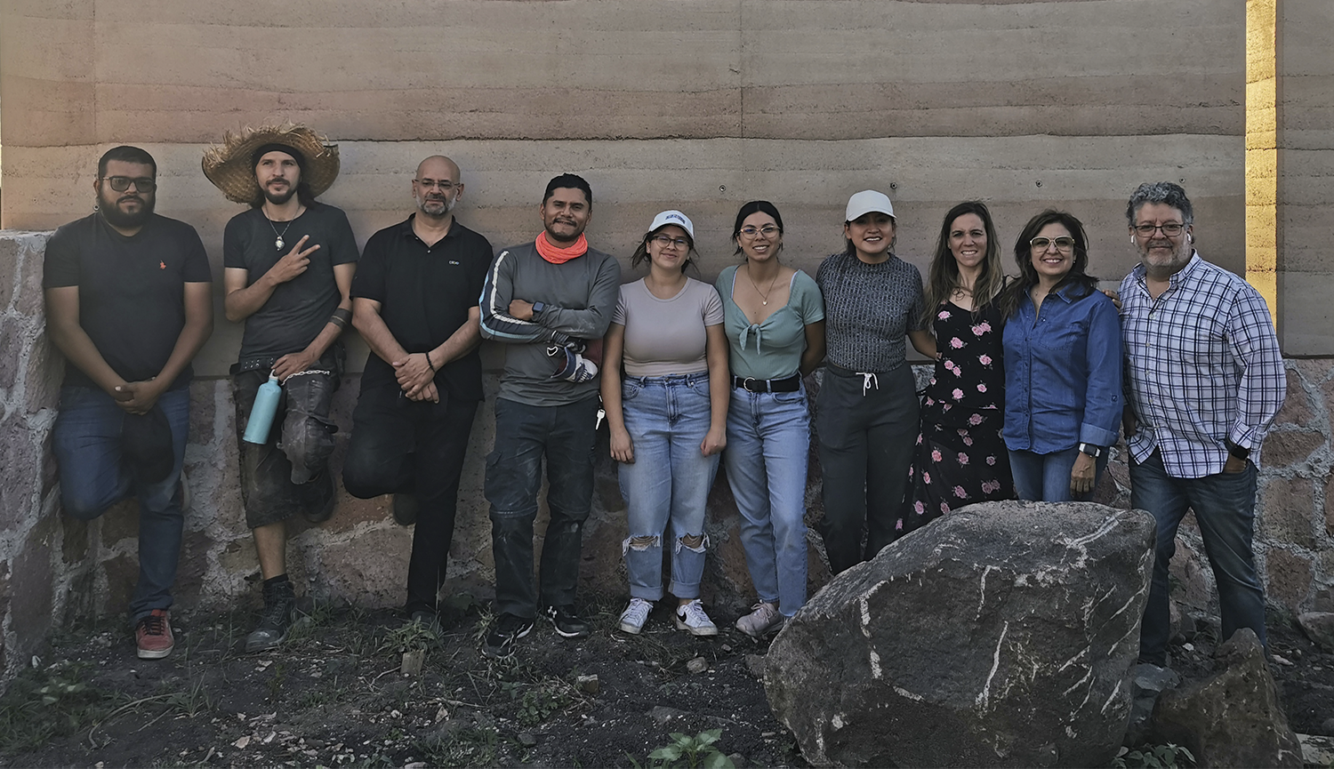 #bioconstruccion #luciokarrasarquitectura #tapial #bajareque #tierracompactada #bioconstruccion #amazcala #camaratermografica #bioe #ingenieriassustentables #regeneracion #sostenible